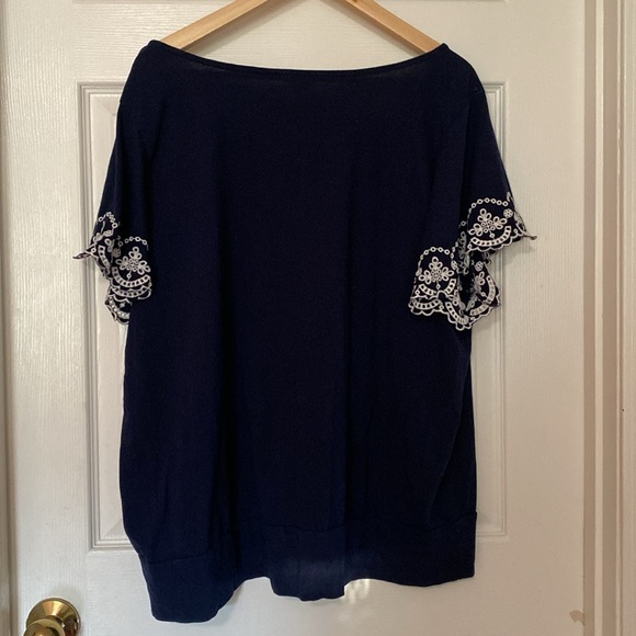 Crown & Ivy Navy Blouse with Lace Detail - Picture 2 of 4